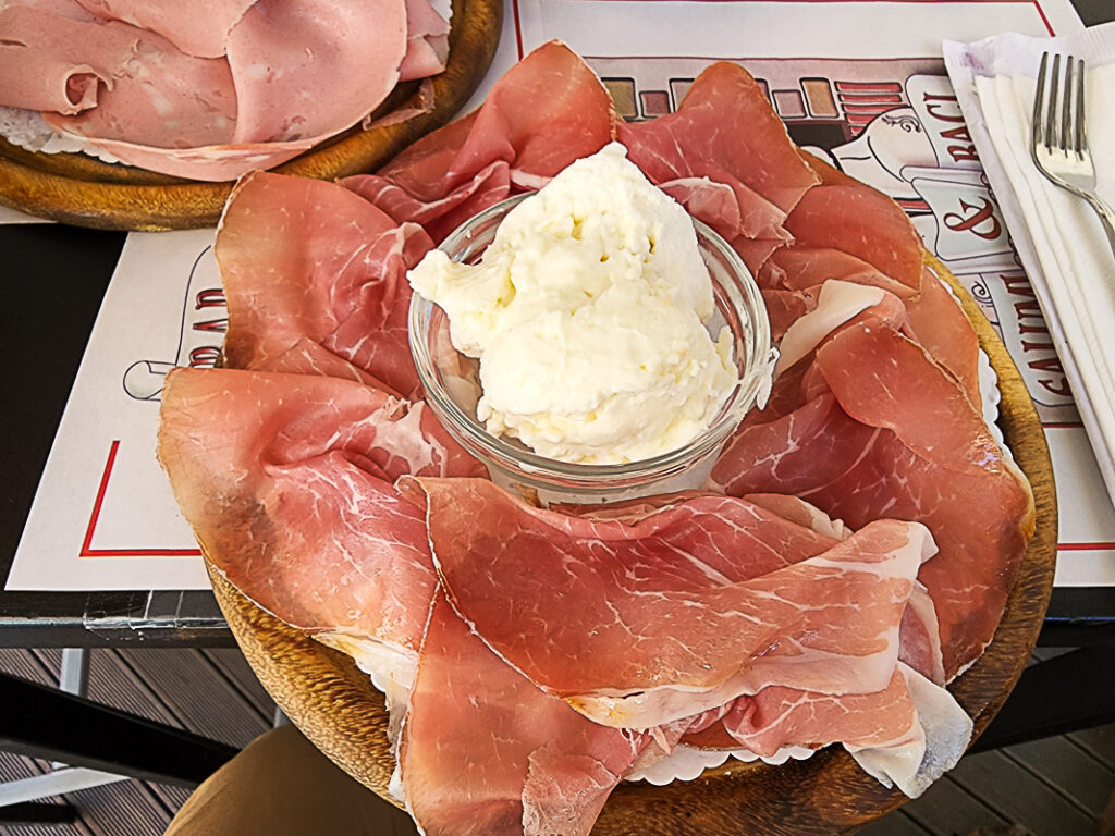 cheese to eat in Bologna